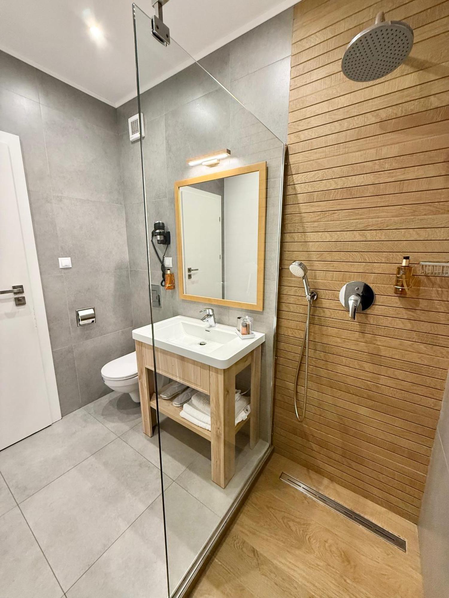 Krystal Boutique Mansion Hotel Hunedoara Exterior foto